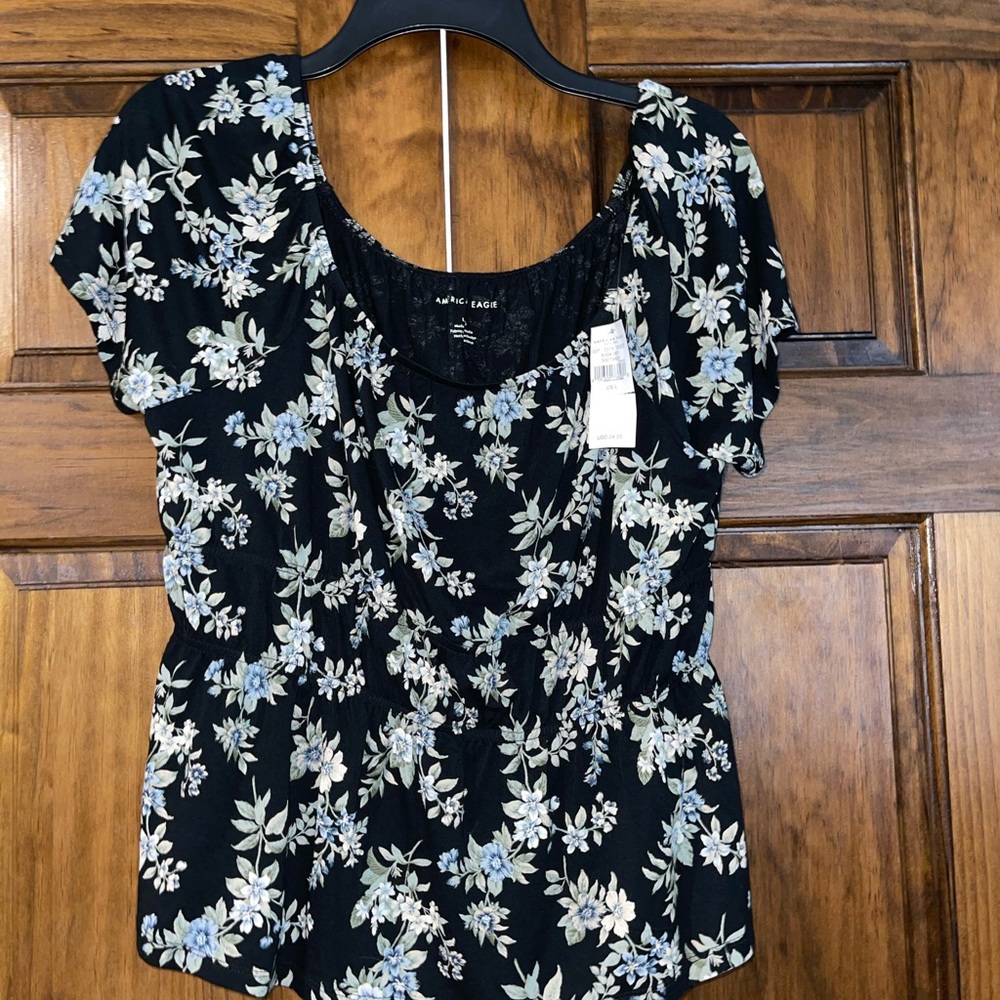 American Eagle Outfitters scoop neck shirt Size L